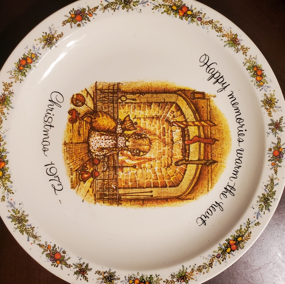 Vintage Holly Hobby Christmas Plate 1972